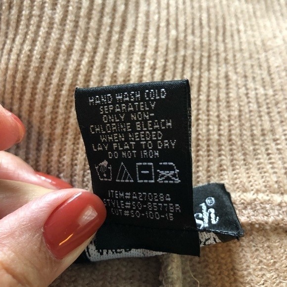 Marvelush for layers by Lizden, M/L, tan cardigan - Picture 3 of 9